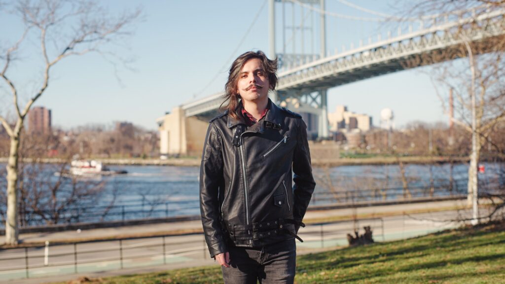 Biography | Daniel Avila